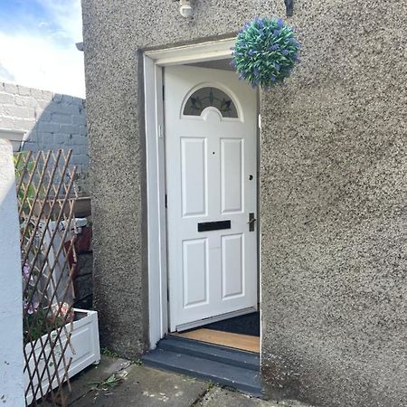 1 Bed Flat At Drum Street EDI Exterior photo