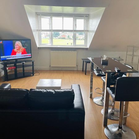 1 Bed Flat At Drum Street EDI Exterior photo