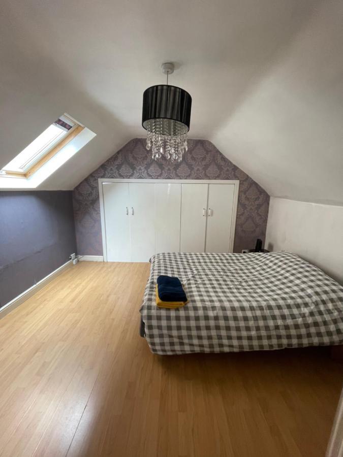 1 Bed Flat At Drum Street EDI Exterior photo